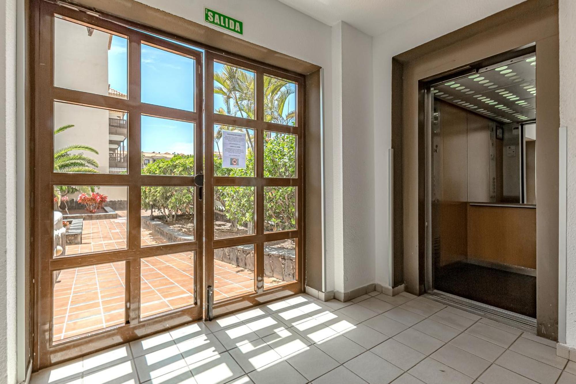 Atlantis 3 One Bedroom, Sea Front, In Complex With Pool Costa Del Silencio Εξωτερικό φωτογραφία